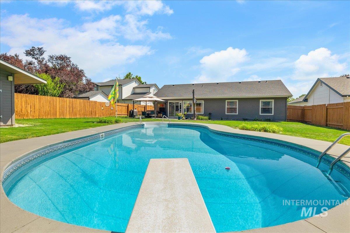 9752 W Bridgegate St, Boise, Idaho 83709, 3 Bedrooms, 2 Bathrooms, Residential For Sale, Price $639,000,MLS 98998127