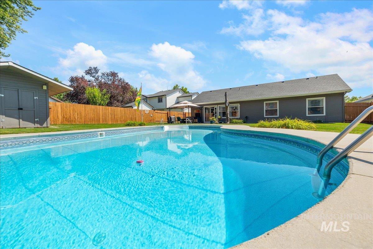 9752 W Bridgegate St, Boise, Idaho 83709, 3 Bedrooms, 2 Bathrooms, Residential For Sale, Price $639,000,MLS 98998127