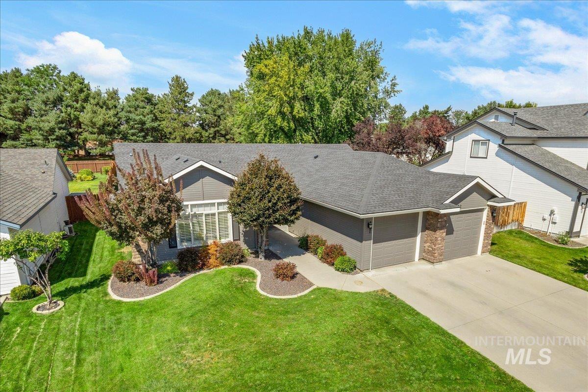 9752 W Bridgegate St, Boise, Idaho 83709, 3 Bedrooms, 2 Bathrooms, Residential For Sale, Price $639,000,MLS 98998127