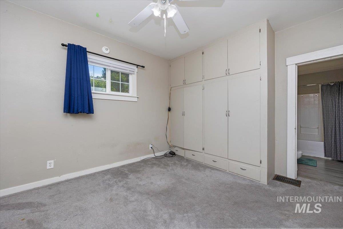 1216 10th Ave E, Twin Falls, Idaho 83301, 2 Bedrooms, 2 Bathrooms, Residential For Sale, Price $285,000,MLS 98998132