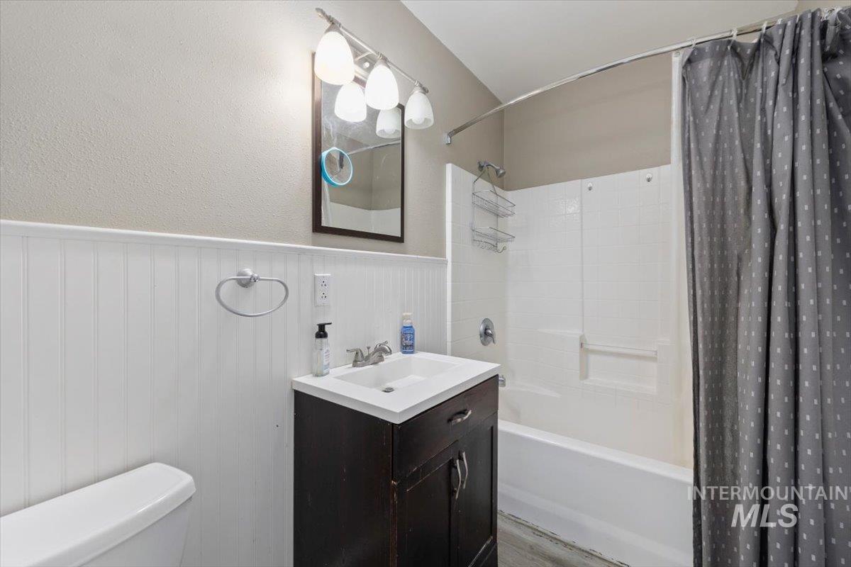1216 10th Ave E, Twin Falls, Idaho 83301, 2 Bedrooms, 2 Bathrooms, Residential For Sale, Price $285,000,MLS 98998132