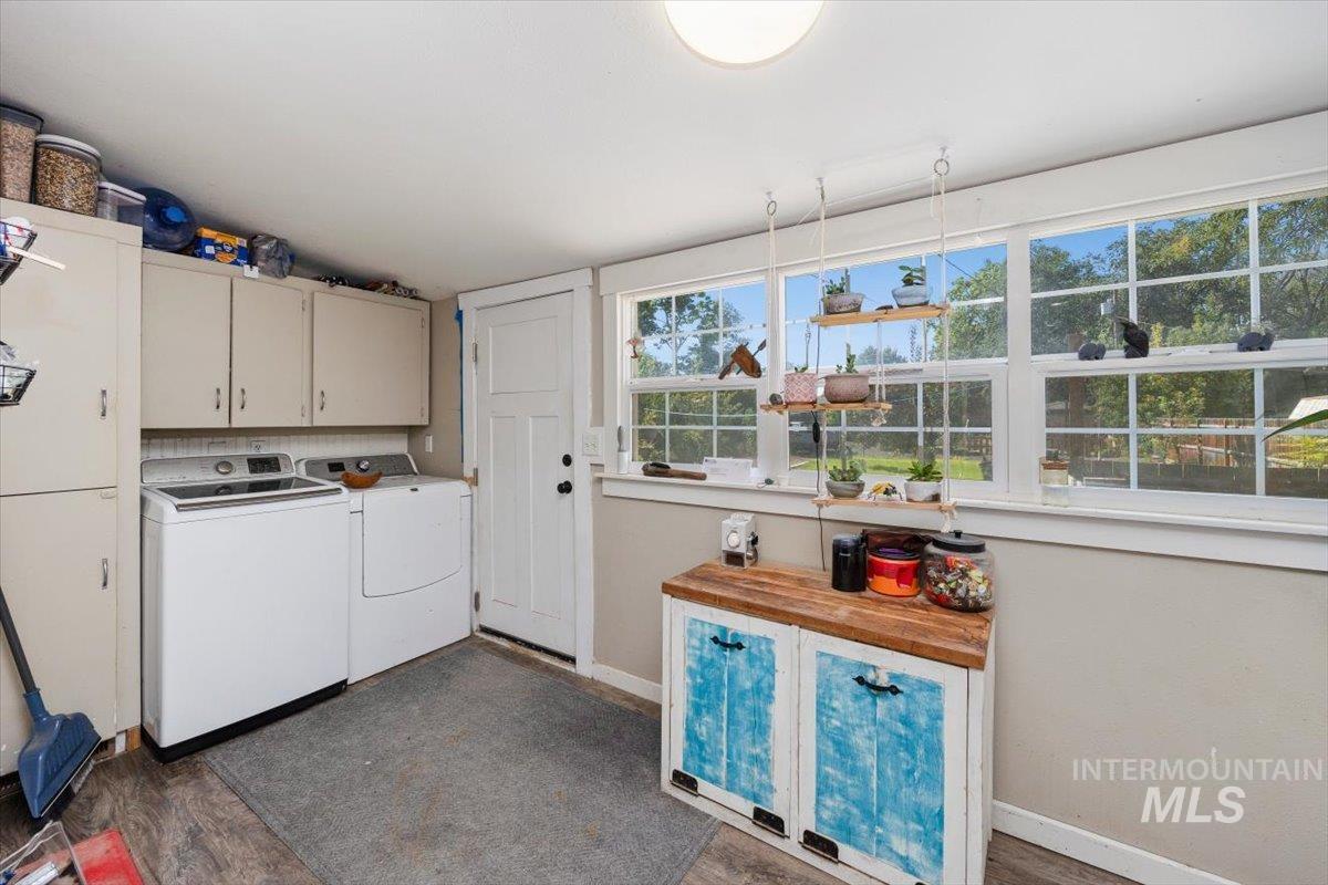1216 10th Ave E, Twin Falls, Idaho 83301, 2 Bedrooms, 2 Bathrooms, Residential For Sale, Price $285,000,MLS 98998132