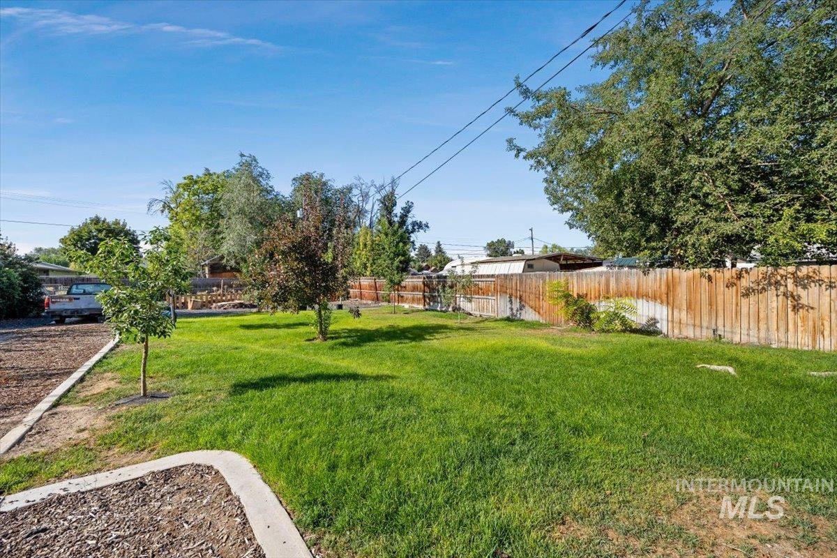 1216 10th Ave E, Twin Falls, Idaho 83301, 2 Bedrooms, 2 Bathrooms, Residential For Sale, Price $285,000,MLS 98998132