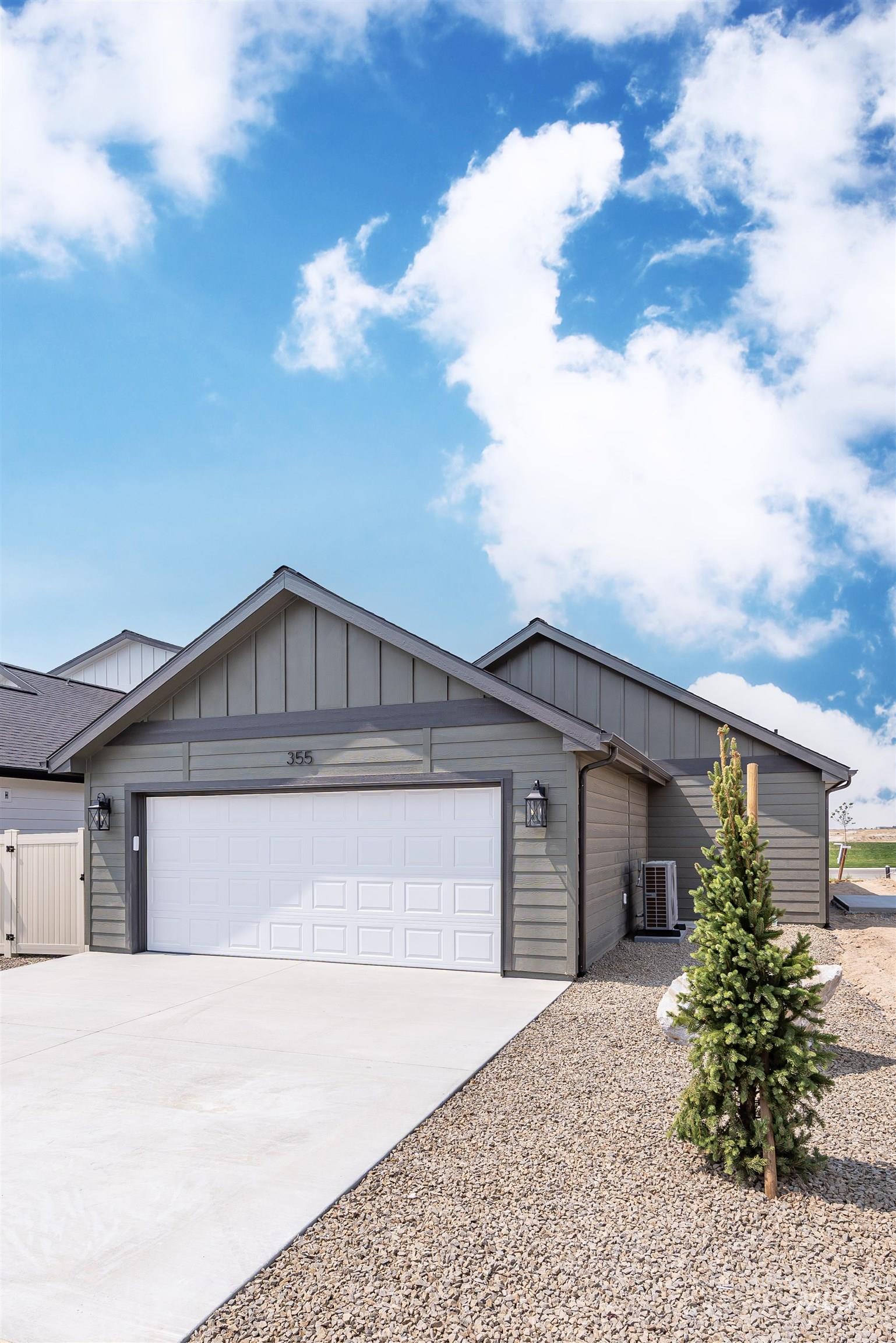 355 E. Chevy Dr., Boise, Idaho 83716, 3 Bedrooms, 2 Bathrooms, Residential For Sale, Price $374,900,MLS 98998137