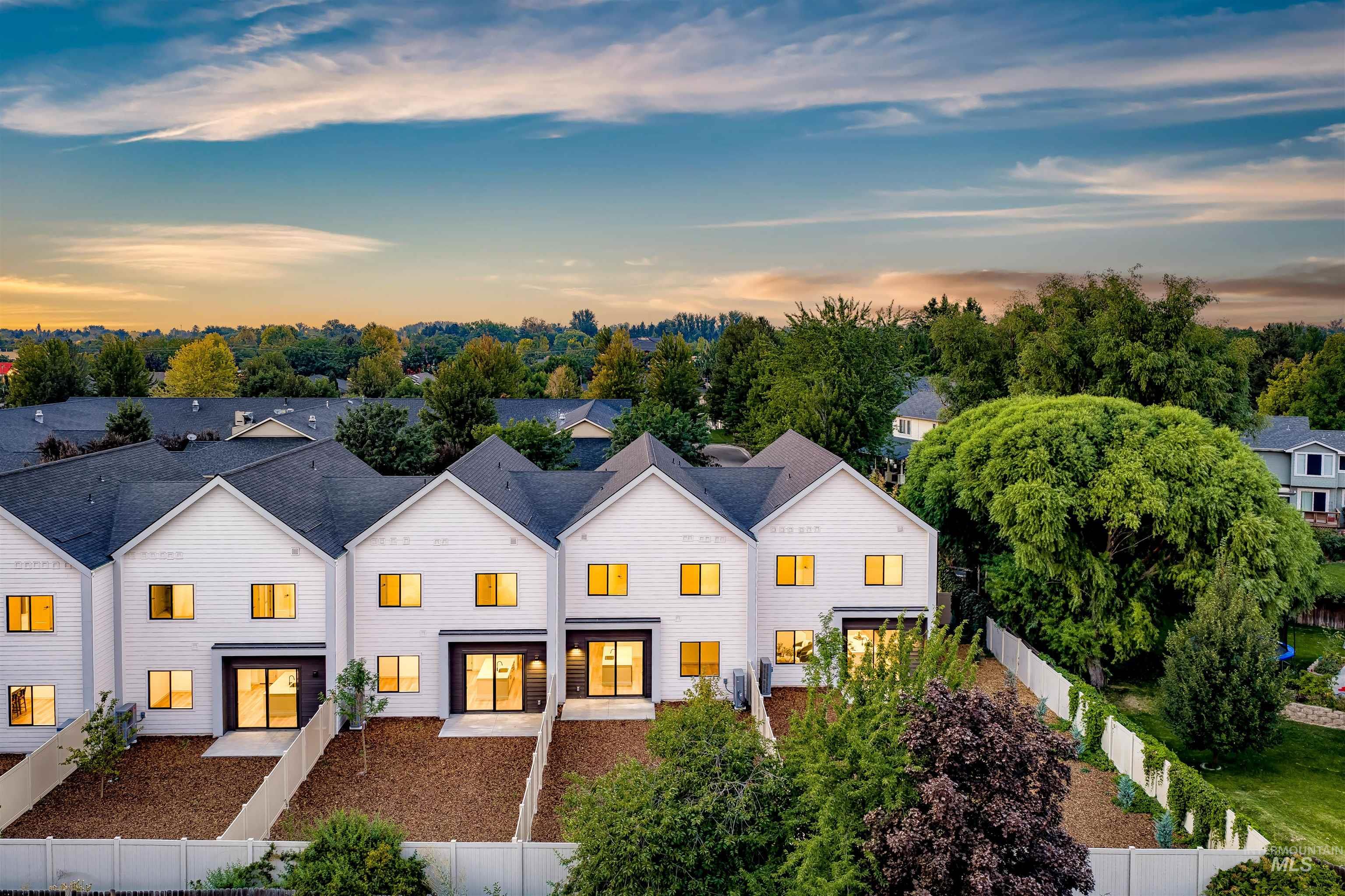 10117 W Southerland Dr, Boise, Idaho 83709, 3 Bedrooms, 2.5 Bathrooms, Residential For Sale, Price $553,900, 98998138