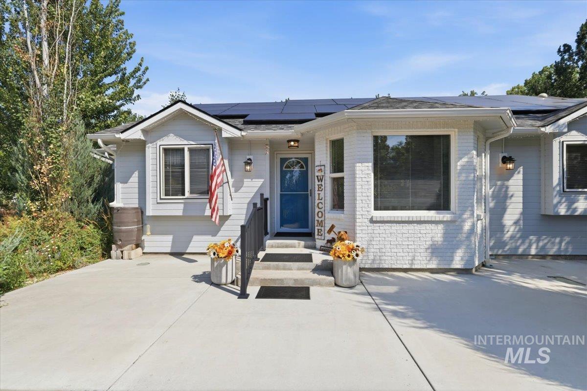 2336 Lower Pond Lane, Homedale, Idaho 83628, 3 Bedrooms, 2 Bathrooms, Residential For Sale, Price $825,000,MLS 98998139