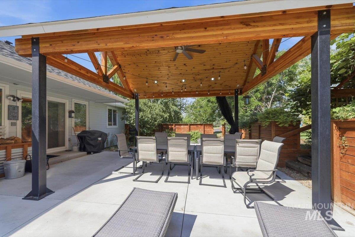 2336 Lower Pond Lane, Homedale, Idaho 83628, 3 Bedrooms, 2 Bathrooms, Residential For Sale, Price $825,000,MLS 98998139