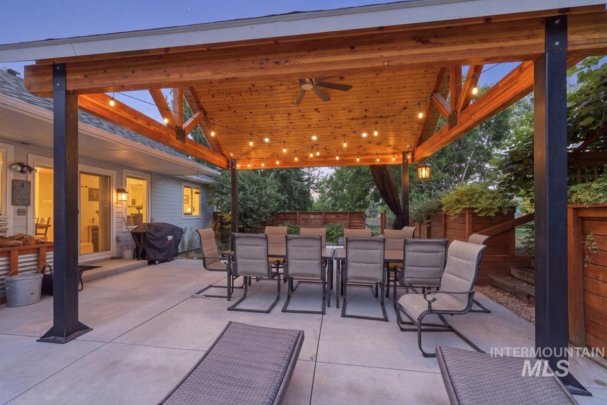 2336 Lower Pond Lane, Homedale, Idaho 83628, 3 Bedrooms, 2 Bathrooms, Residential For Sale, Price $825,000,MLS 98998139