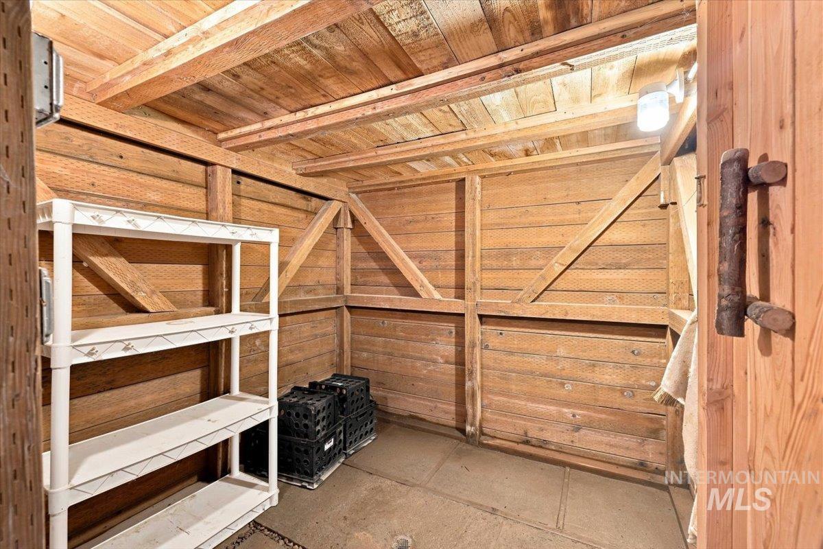 2336 Lower Pond Lane, Homedale, Idaho 83628, 3 Bedrooms, 2 Bathrooms, Residential For Sale, Price $825,000,MLS 98998139