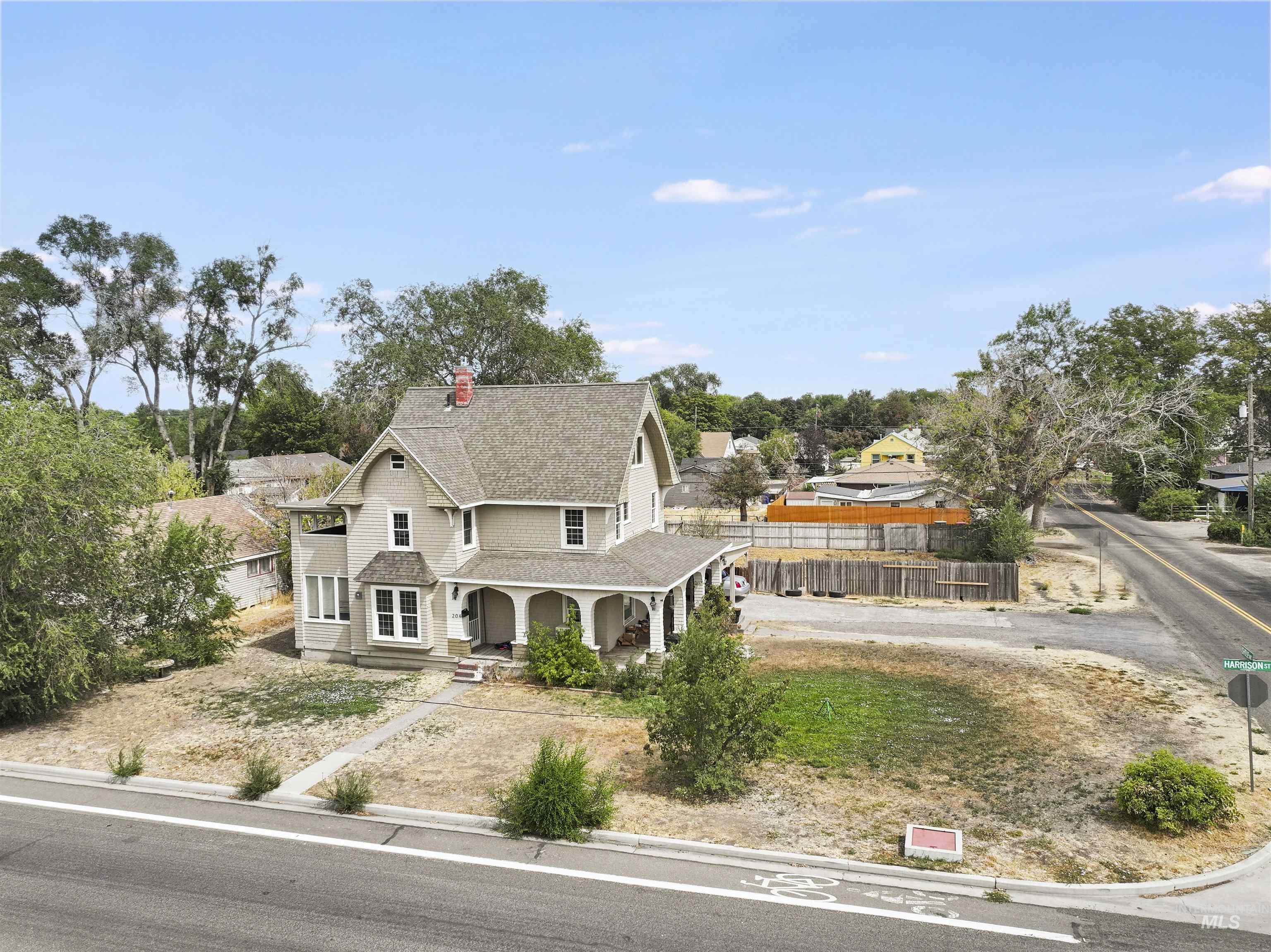 204 Harrison Street, Twin Falls, Idaho 83301, 4 Bedrooms, 3 Bathrooms, Residential For Sale, Price $340,000, 98998143