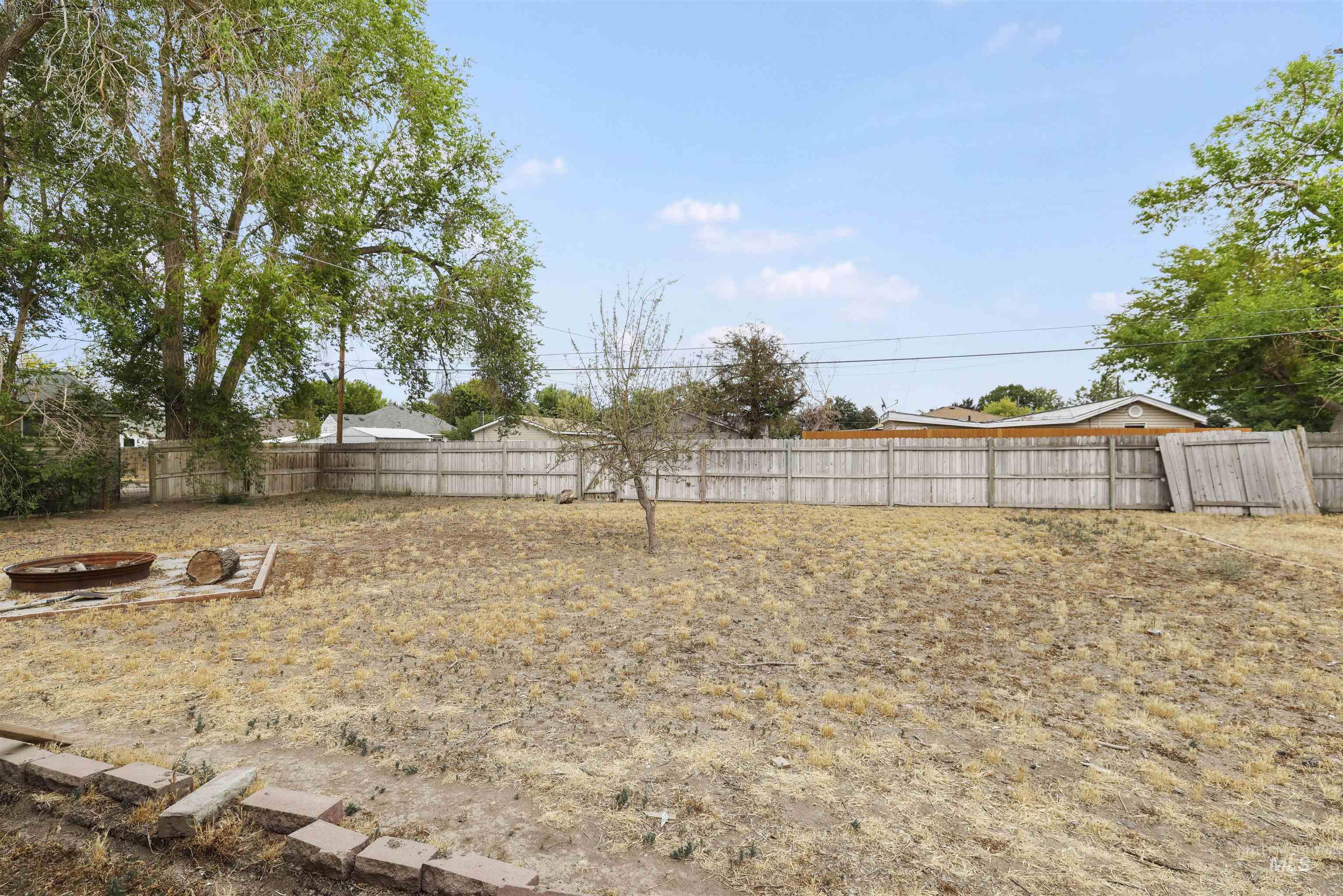 204 Harrison Street, Twin Falls, Idaho 83301, 4 Bedrooms, 3 Bathrooms, Residential For Sale, Price $340,000, 98998143