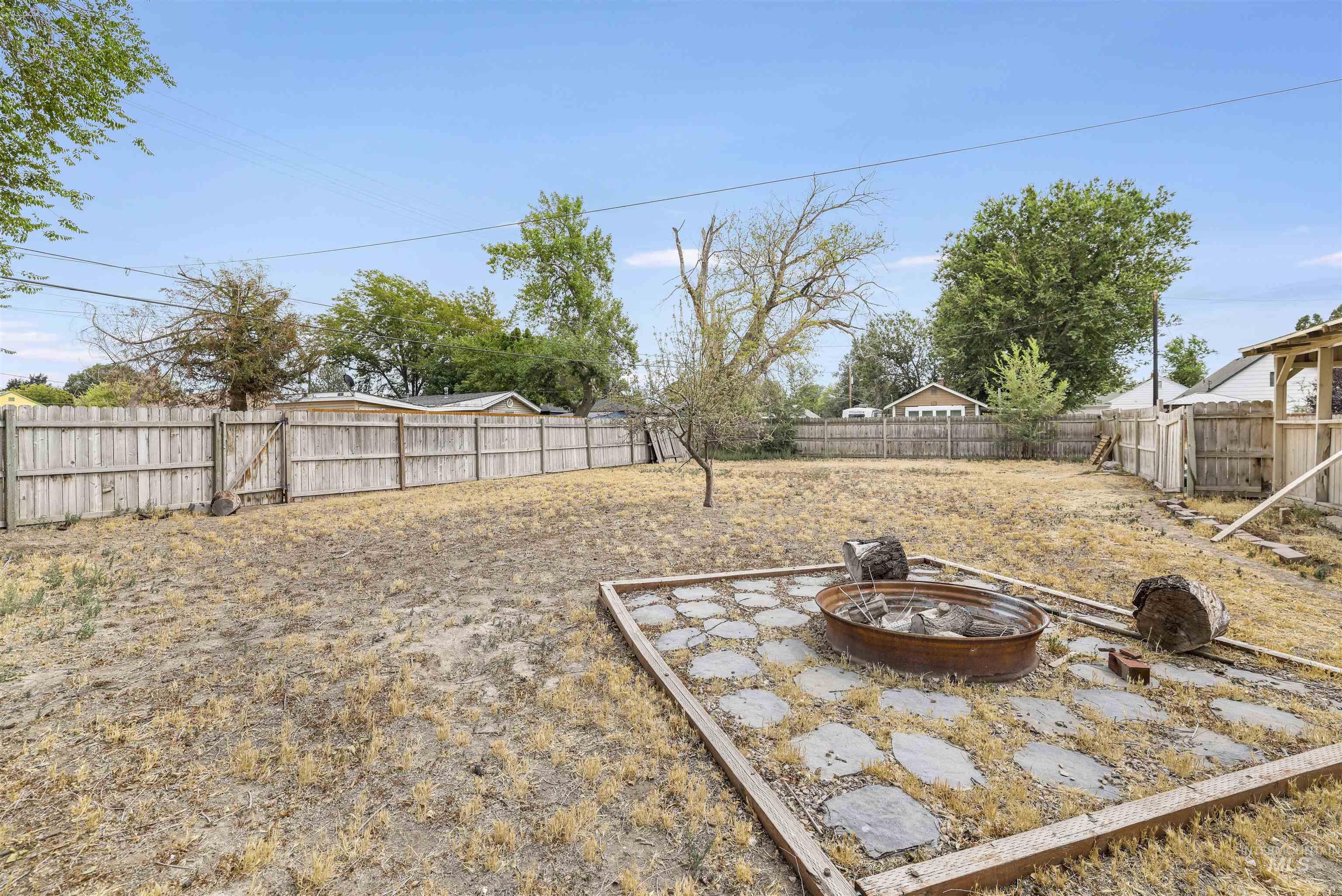 204 Harrison Street, Twin Falls, Idaho 83301, 4 Bedrooms, 3 Bathrooms, Residential For Sale, Price $340,000, 98998143