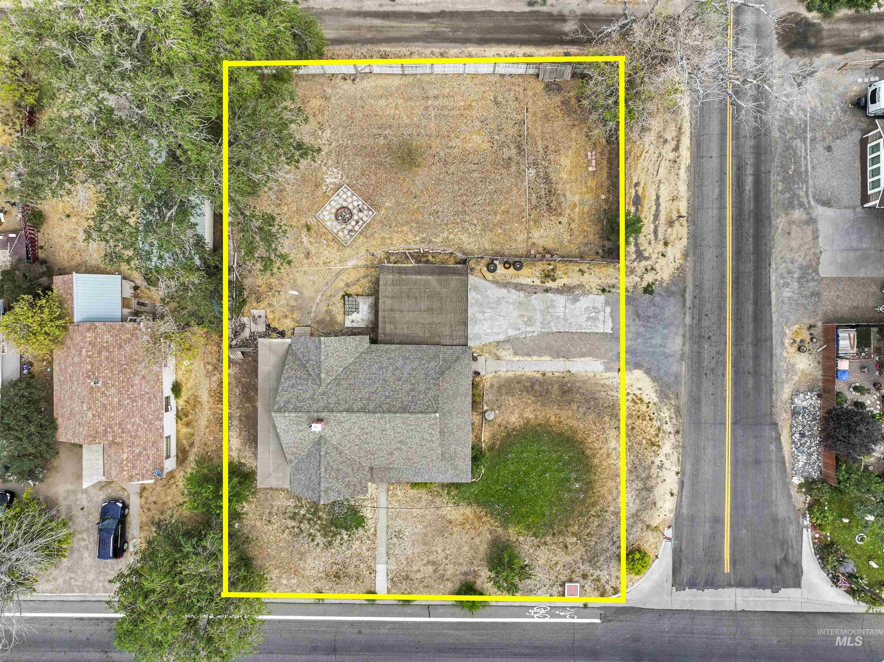 204 Harrison Street, Twin Falls, Idaho 83301, 4 Bedrooms, 3 Bathrooms, Residential For Sale, Price $340,000, 98998143