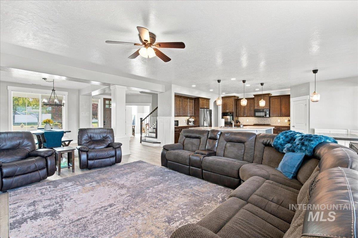 12562 S Carriage Hill Way, Nampa, Idaho 83686, 5 Bedrooms, 3.5 Bathrooms, Residential For Sale, Price $710,000, 98998146