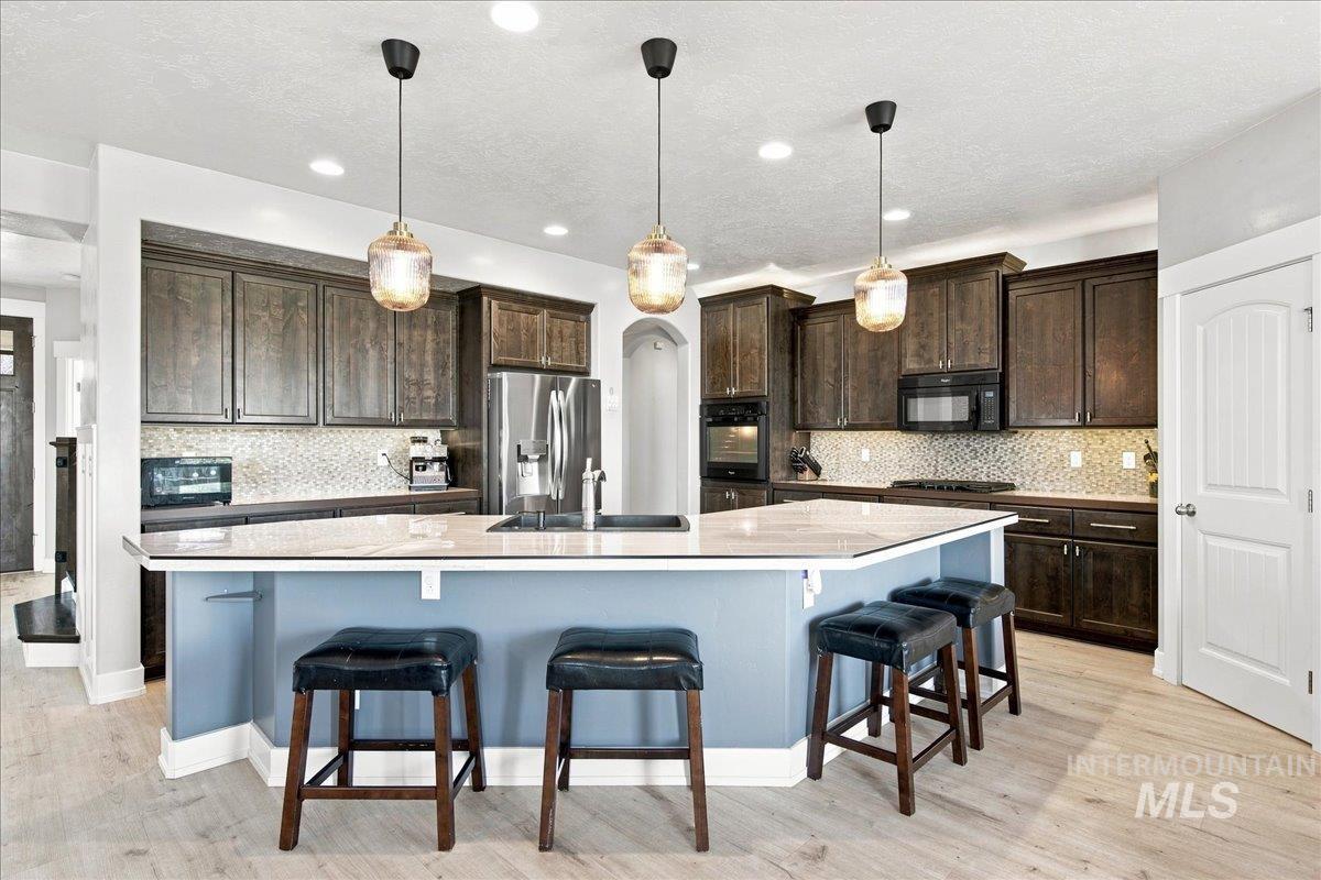 12562 S Carriage Hill Way, Nampa, Idaho 83686, 5 Bedrooms, 3.5 Bathrooms, Residential For Sale, Price $710,000, 98998146