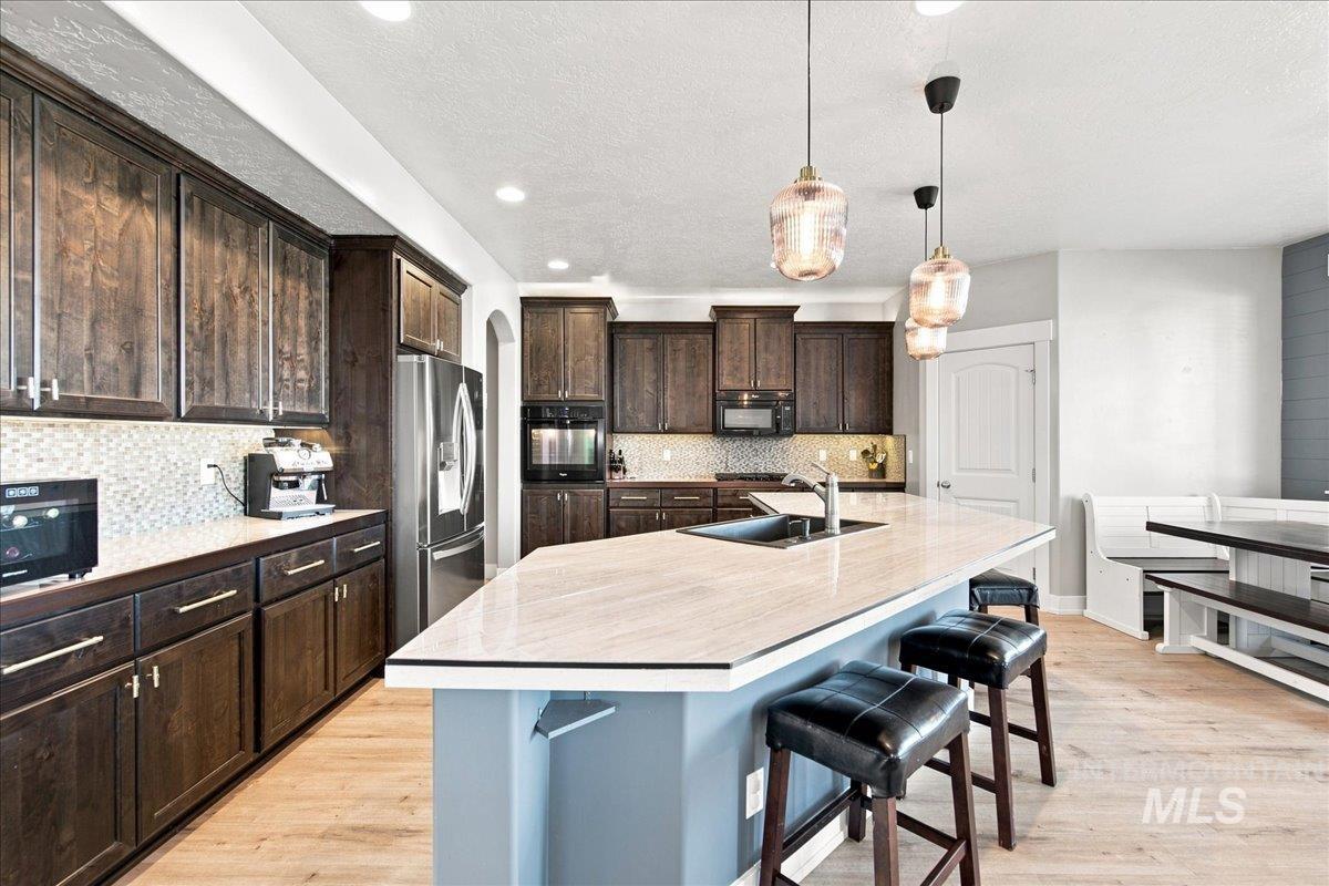 12562 S Carriage Hill Way, Nampa, Idaho 83686, 5 Bedrooms, 3.5 Bathrooms, Residential For Sale, Price $710,000, 98998146