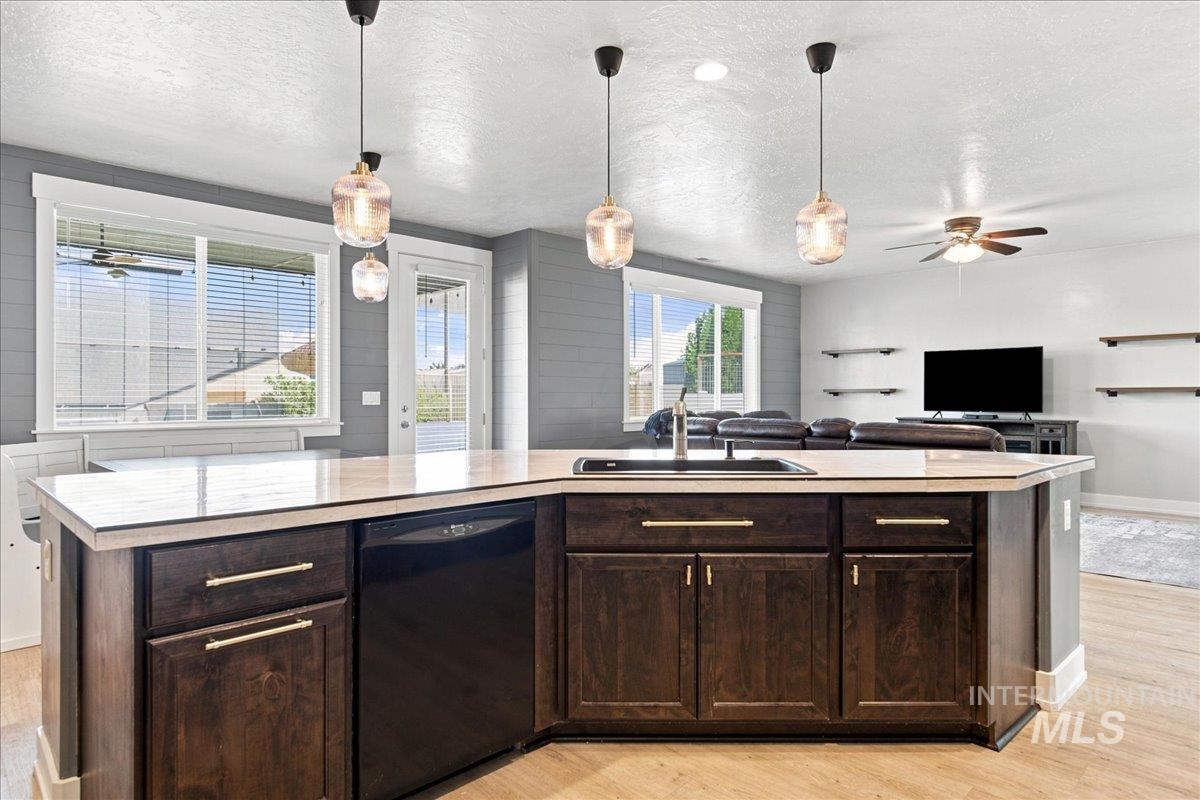 12562 S Carriage Hill Way, Nampa, Idaho 83686, 5 Bedrooms, 3.5 Bathrooms, Residential For Sale, Price $710,000, 98998146