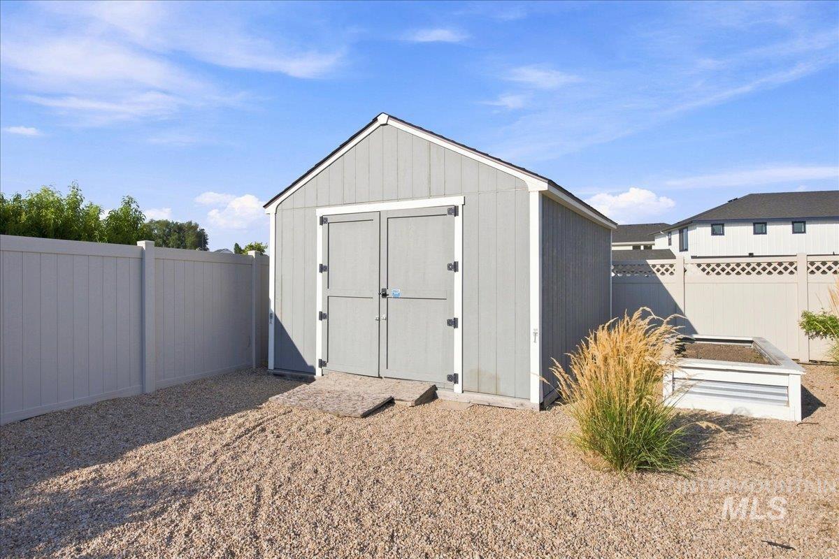 12562 S Carriage Hill Way, Nampa, Idaho 83686, 5 Bedrooms, 3.5 Bathrooms, Residential For Sale, Price $710,000, 98998146