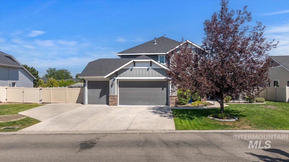 12562 S Carriage Hill Way, Nampa, Idaho 83686, 5 Bedrooms, 3.5 Bathrooms, Residential For Sale, Price $710,000, 98998146