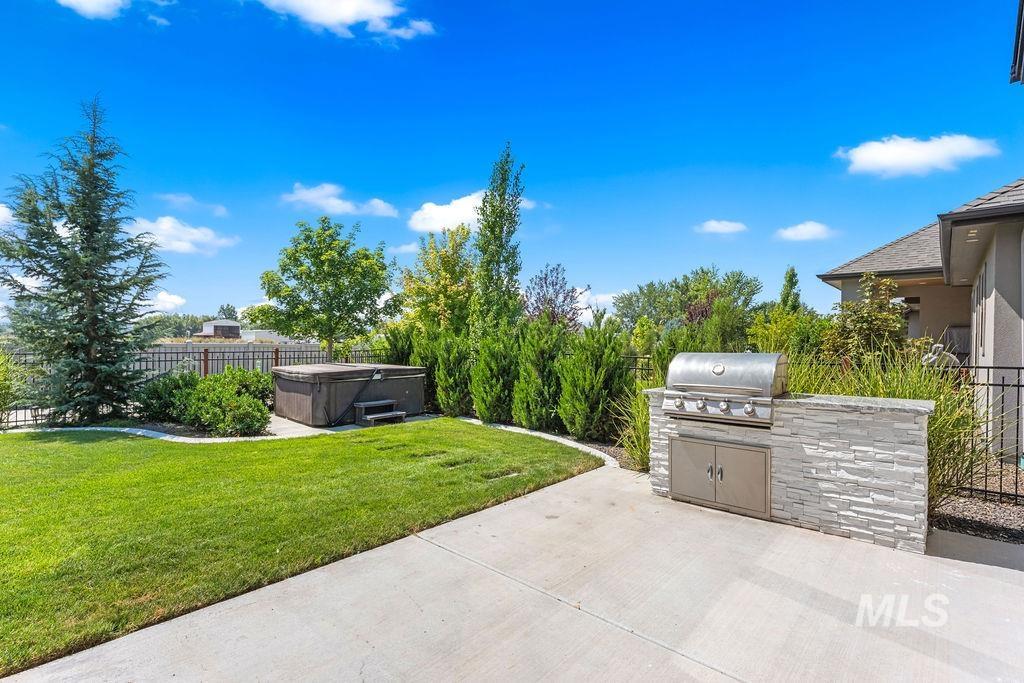 6401 W Biathlon, Eagle, Idaho 83616, 4 Bedrooms, 3 Bathrooms, Residential For Sale, Price $1,239,900, 98998147