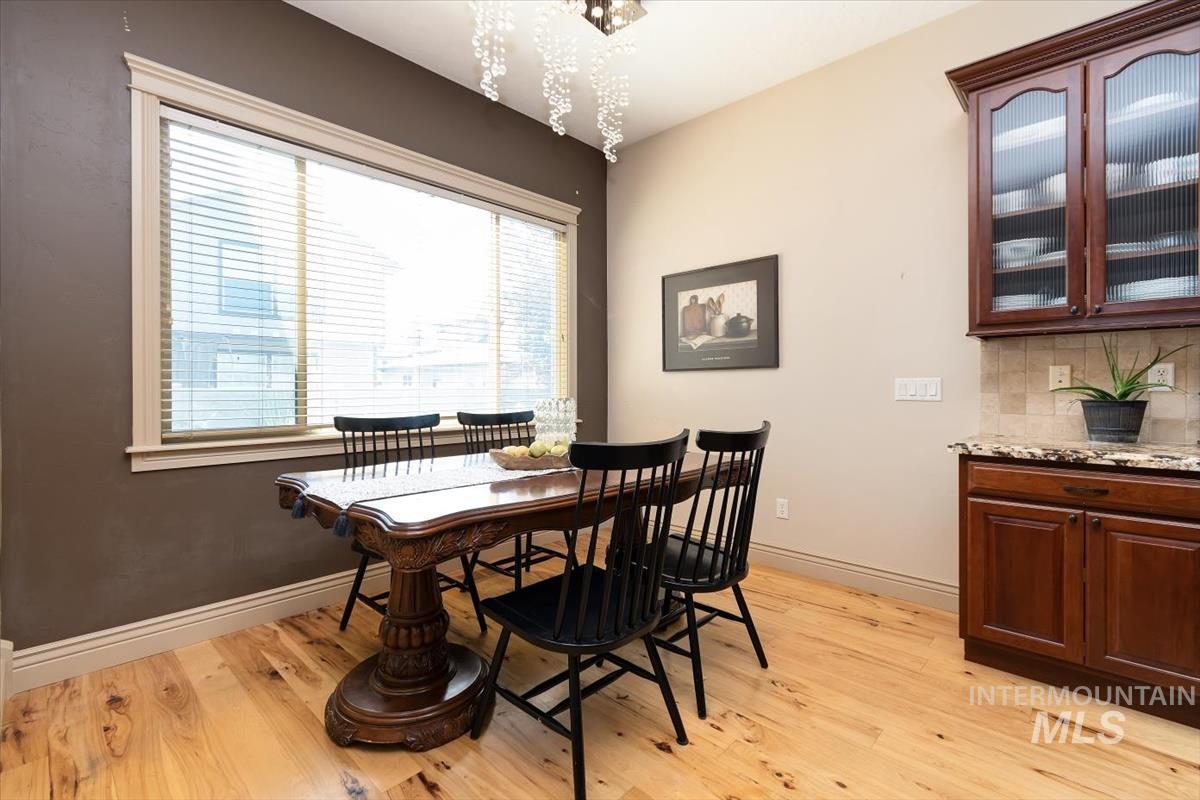 3889 S Lamone Way, Meridian, Idaho 83642, 3 Bedrooms, 3 Bathrooms, Residential For Sale, Price $699,900,MLS 98998148