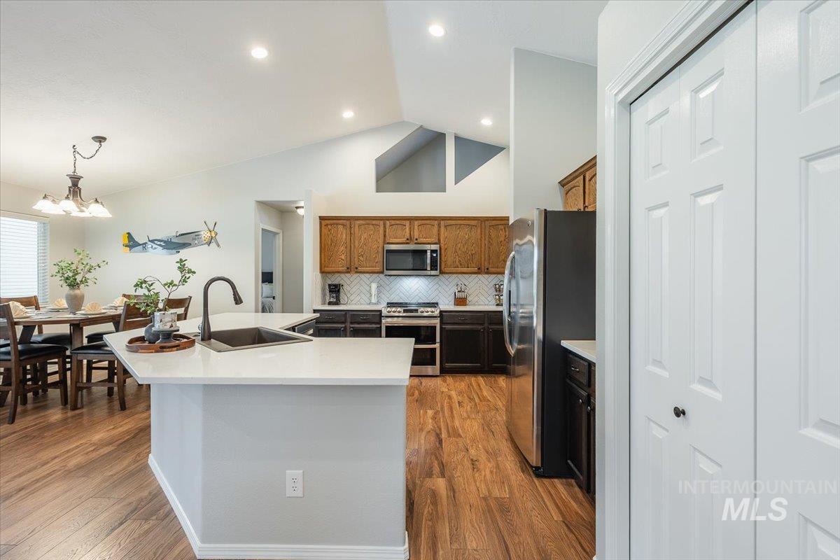 920 N ASHFORD, Nampa, Idaho 83687, 3 Bedrooms, 2 Bathrooms, Residential For Sale, Price $849,900,MLS 98998149