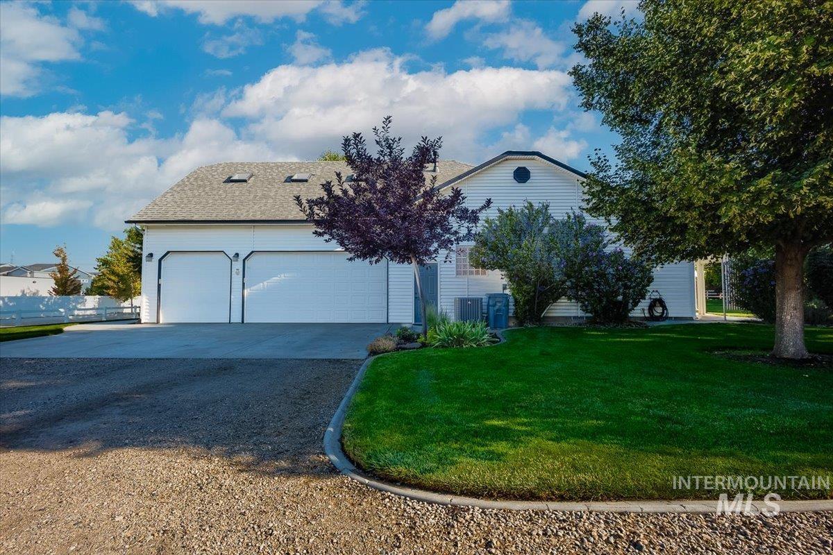920 N ASHFORD, Nampa, Idaho 83687, 3 Bedrooms, 2 Bathrooms, Residential For Sale, Price $849,900,MLS 98998149