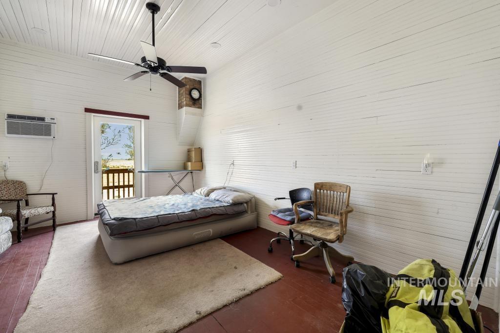 2348 E 2050 N, Twin Falls, Idaho 83301, 1 Bedroom, 1 Bathroom, Residential For Sale, Price $220,000,MLS 98998155