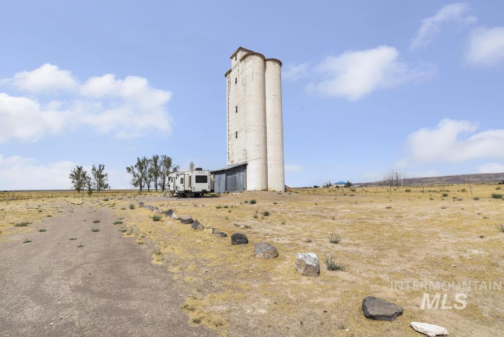 2348 E 2050 N, Twin Falls, Idaho 83301, 1 Bedroom, 1 Bathroom, Residential For Sale, Price $220,000,MLS 98998155