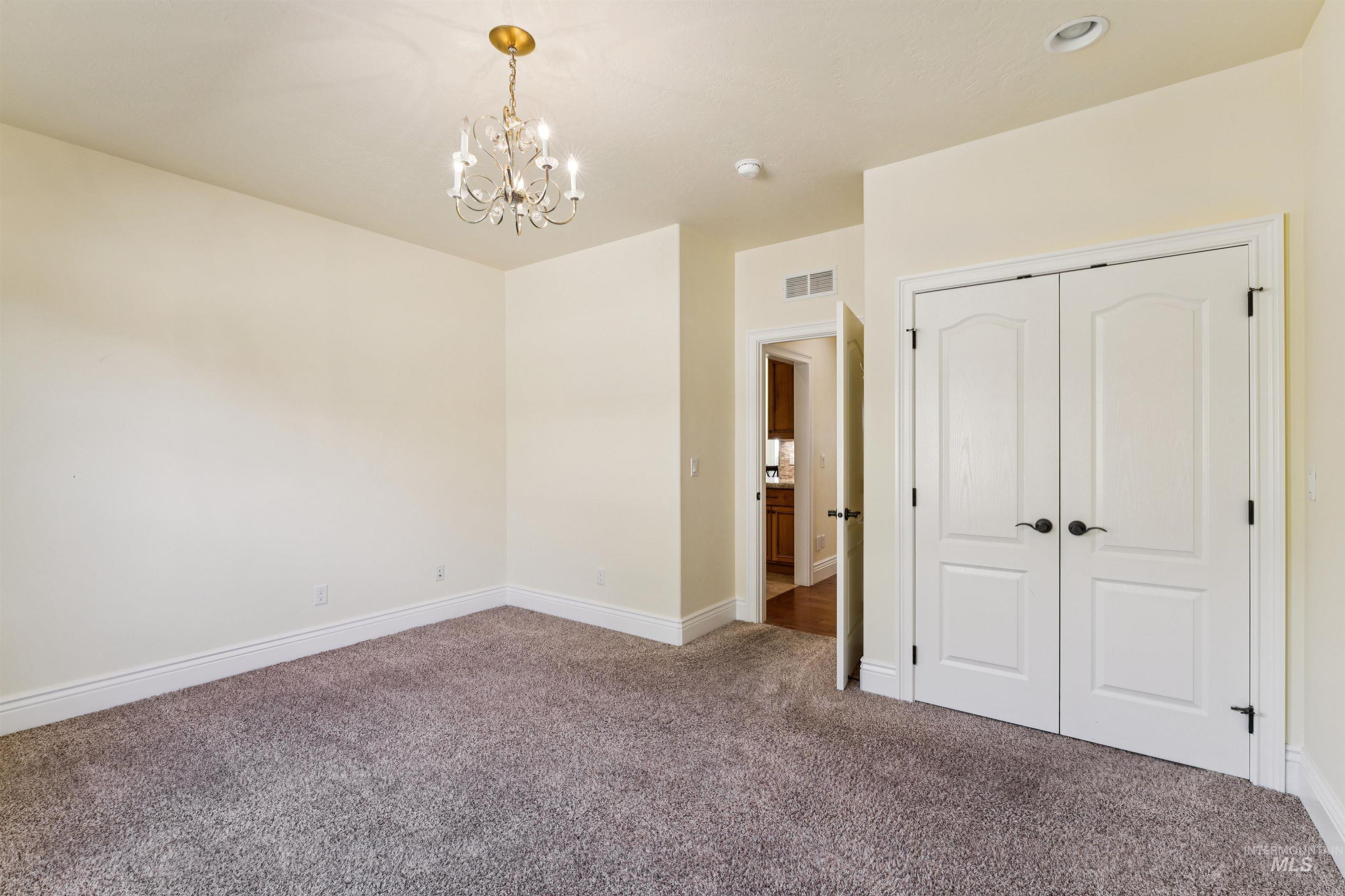 1614 W Par Court, Eagle, Idaho 83616, 3 Bedrooms, 2 Bathrooms, Residential For Sale, Price $649,999,MLS 98998157
