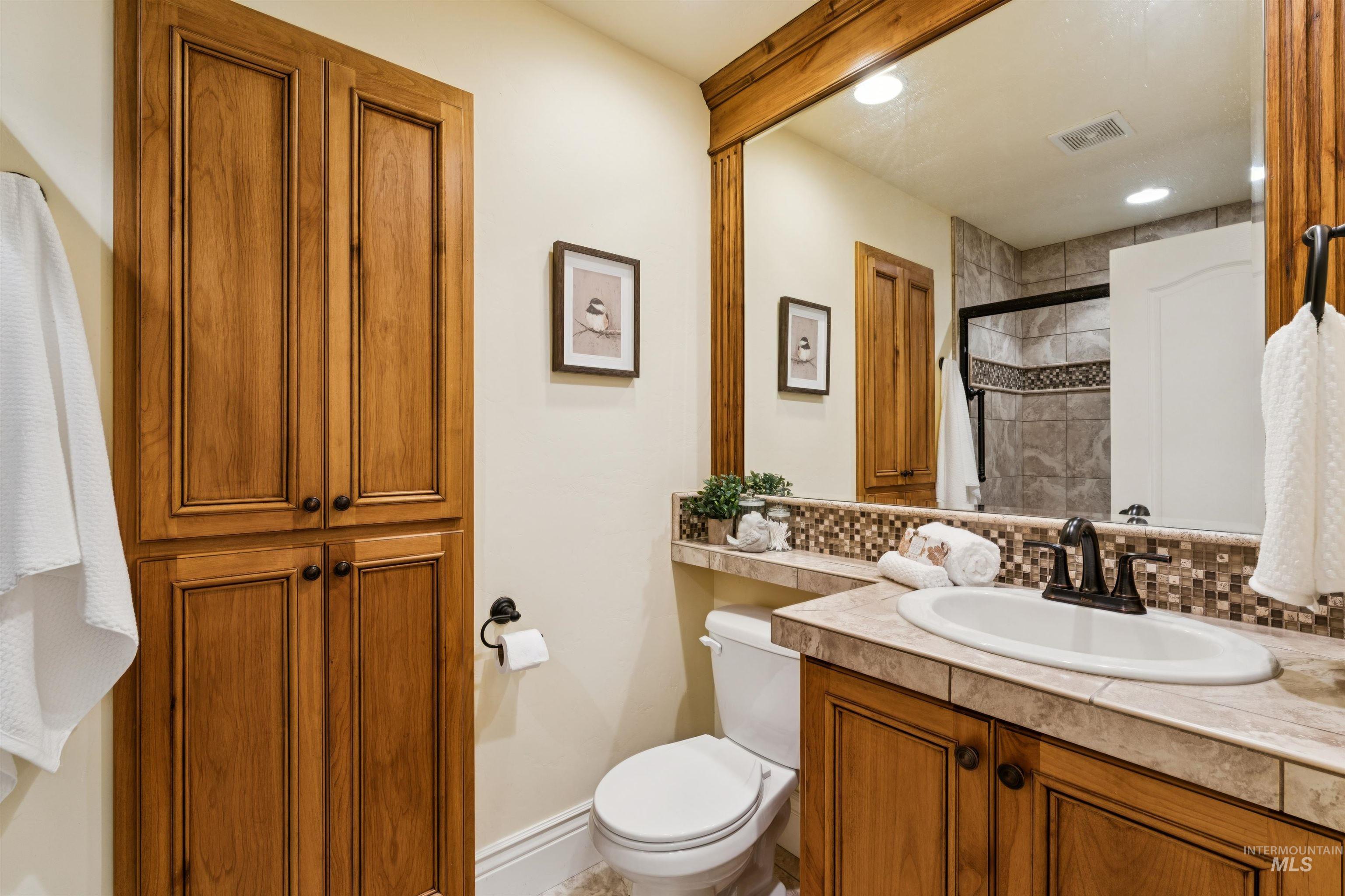 1614 W Par Court, Eagle, Idaho 83616, 3 Bedrooms, 2 Bathrooms, Residential For Sale, Price $649,999,MLS 98998157