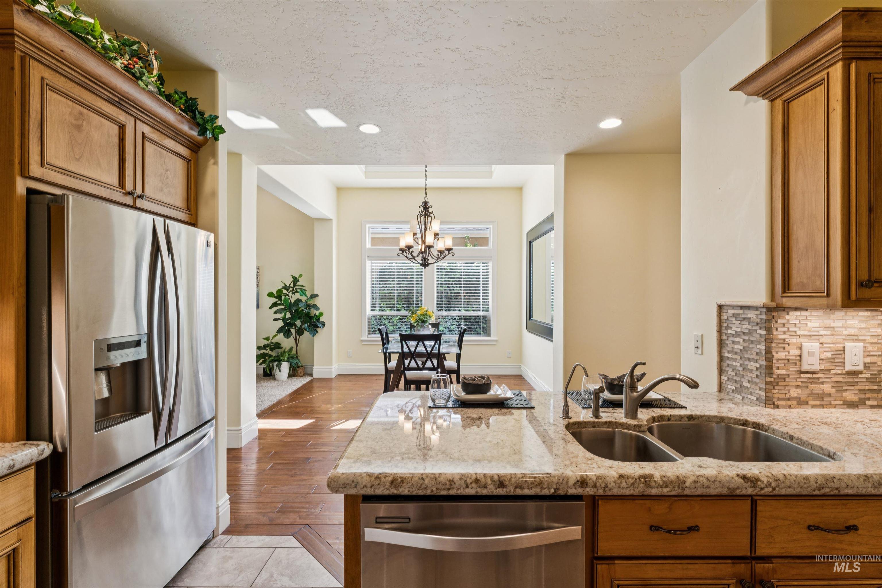 1614 W Par Court, Eagle, Idaho 83616, 3 Bedrooms, 2 Bathrooms, Residential For Sale, Price $649,999,MLS 98998157