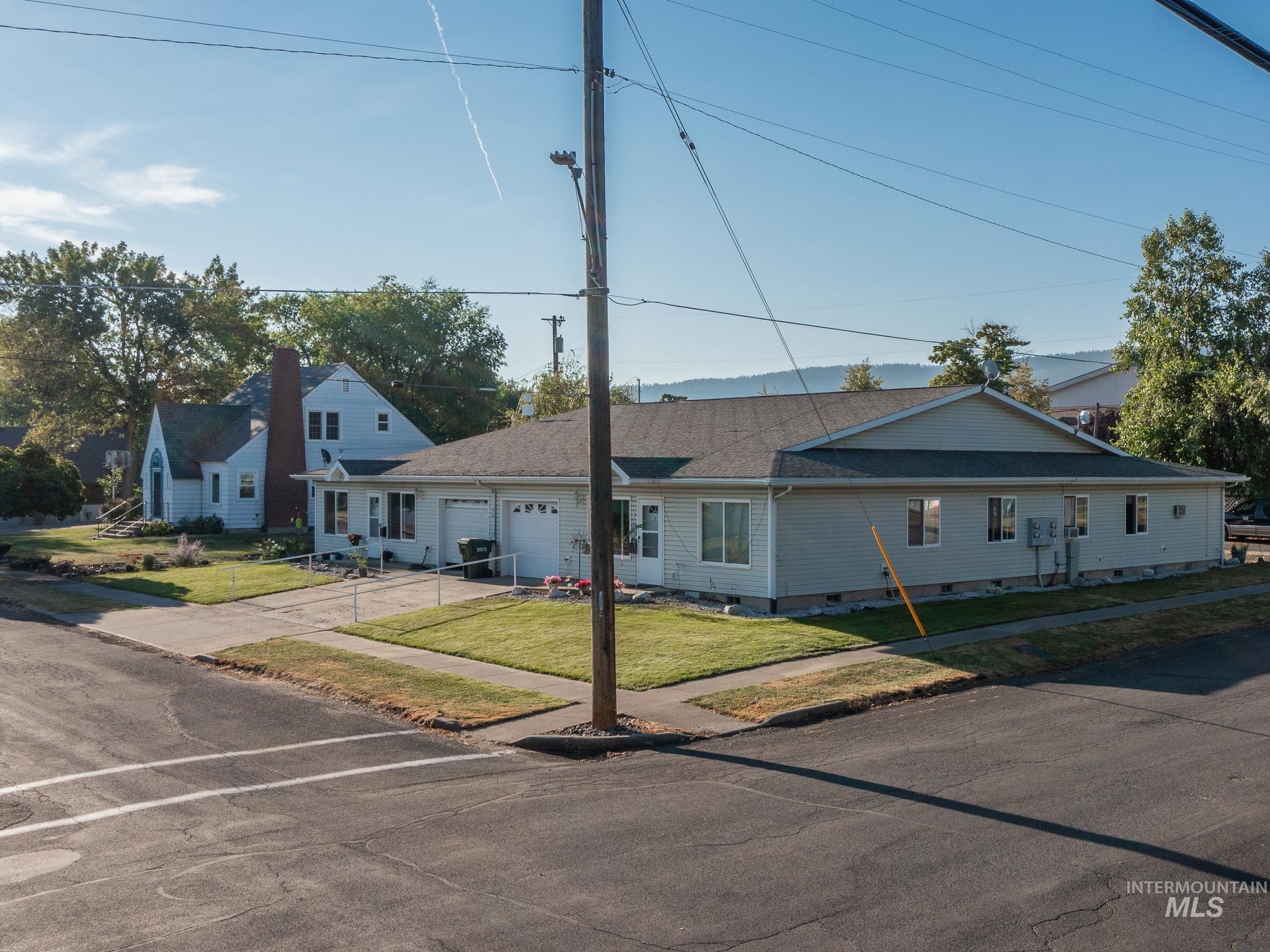 408 W South St, Grangeville, Idaho 83530, 8 Bedrooms, 4 Bathrooms, Residential For Sale, Price $595,000,MLS 98998158