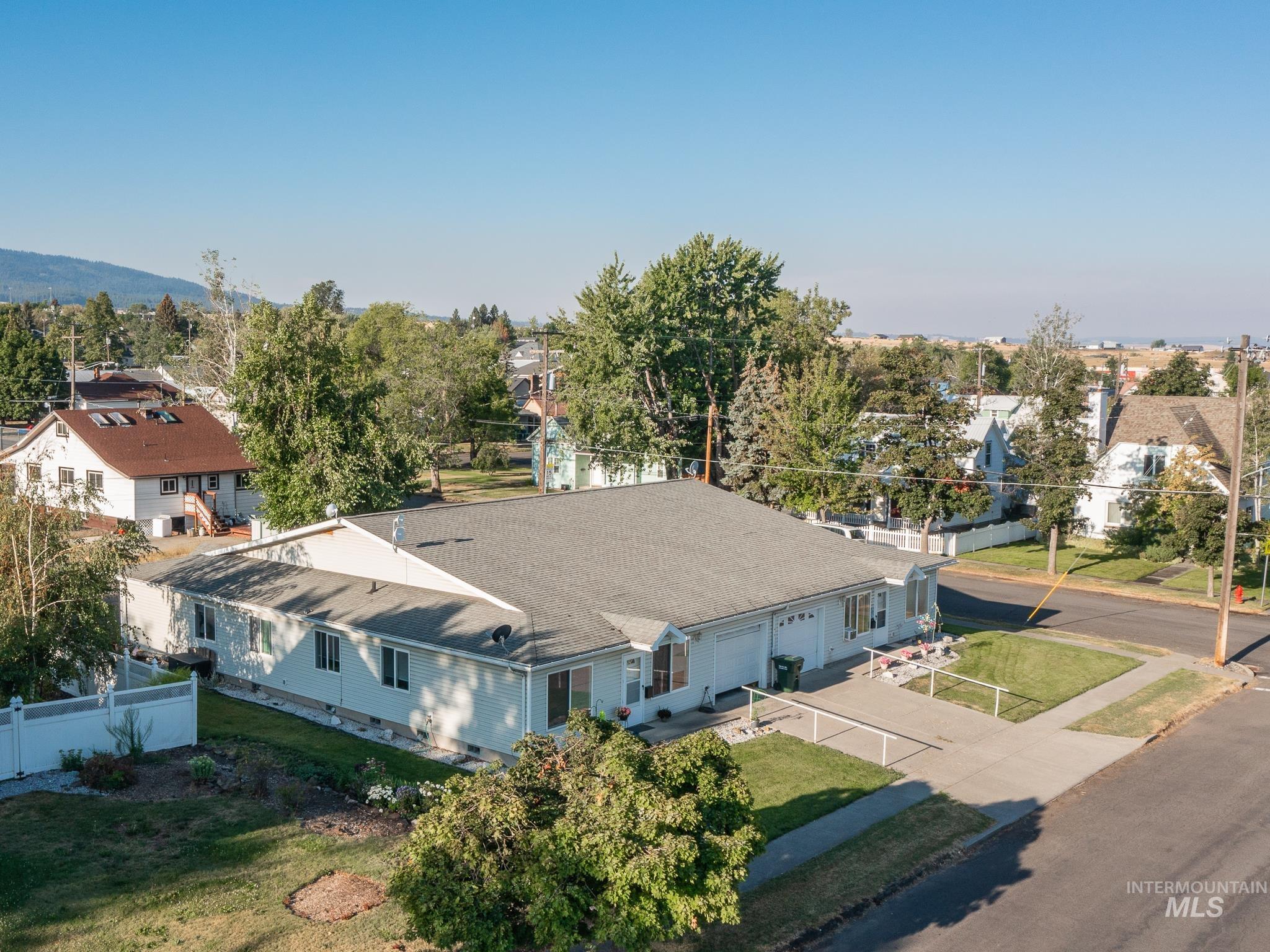 408 W South St, Grangeville, Idaho 83530, 8 Bedrooms, 4 Bathrooms, Residential For Sale, Price $595,000,MLS 98998158