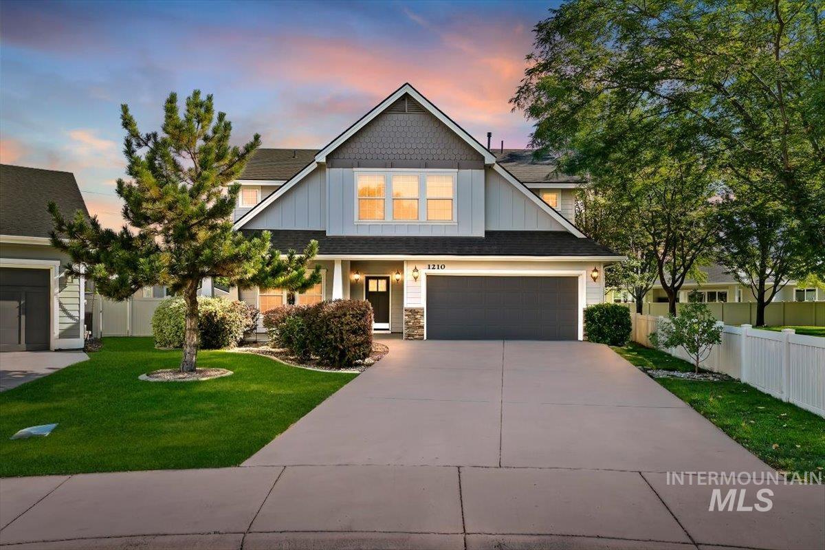 1210 W Cobblefield, Meridian, Idaho 83646, 4 Bedrooms, 2.5 Bathrooms, Residential For Sale, Price $539,900,MLS 98998159