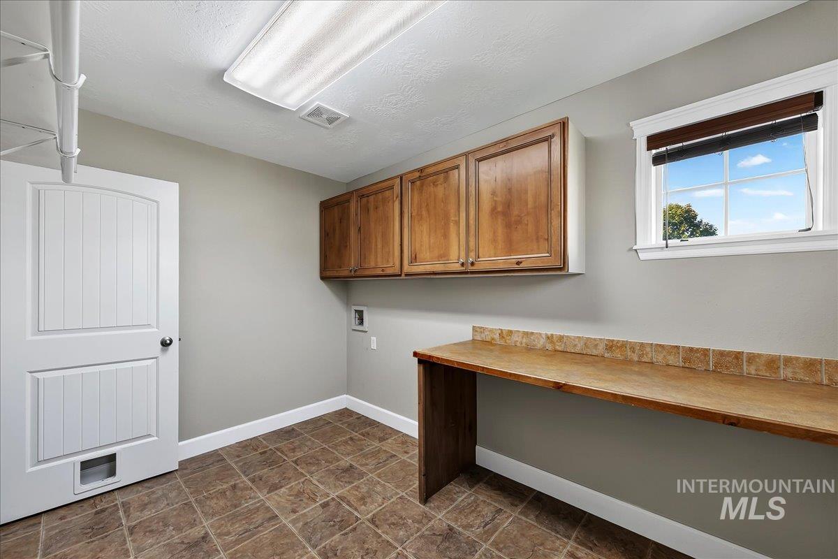 1210 W Cobblefield, Meridian, Idaho 83646, 4 Bedrooms, 2.5 Bathrooms, Residential For Sale, Price $539,900,MLS 98998159