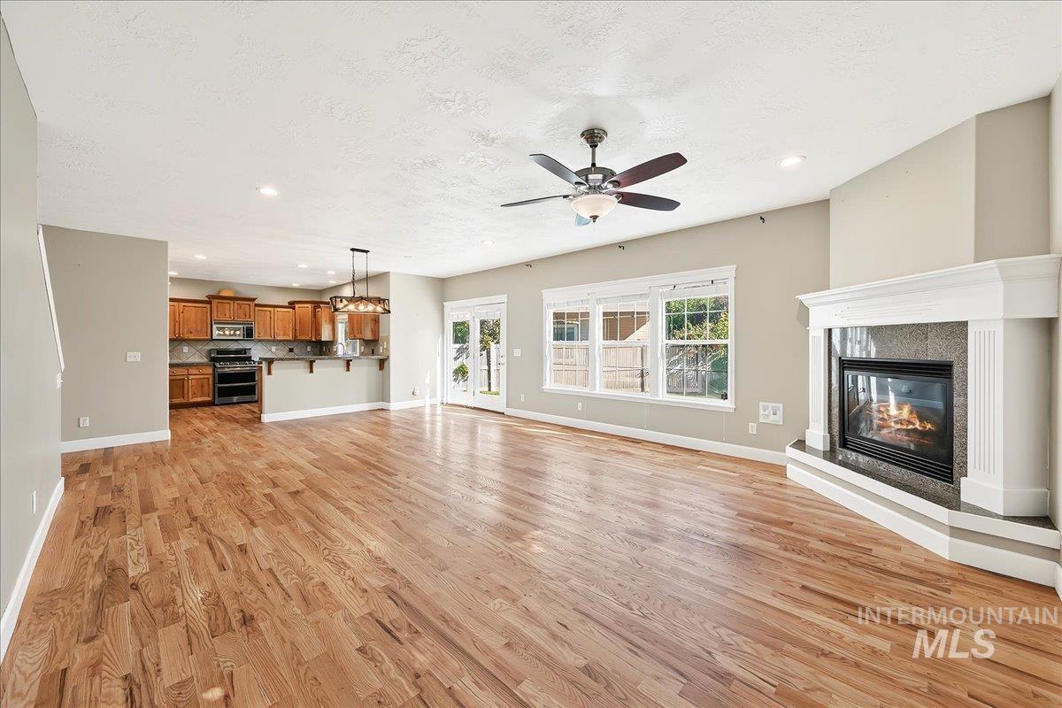 1210 W Cobblefield, Meridian, Idaho 83646, 4 Bedrooms, 2.5 Bathrooms, Residential For Sale, Price $539,900,MLS 98998159