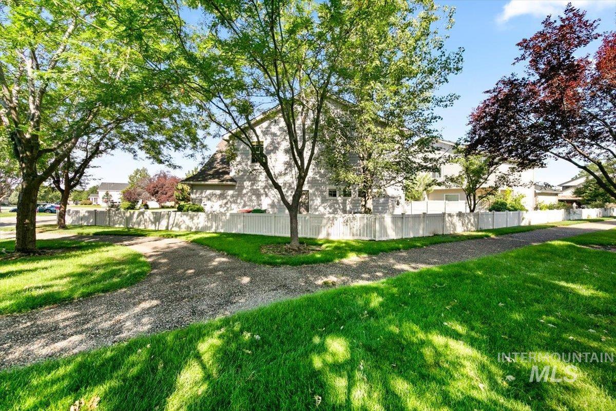 1210 W Cobblefield, Meridian, Idaho 83646, 4 Bedrooms, 2.5 Bathrooms, Residential For Sale, Price $539,900,MLS 98998159