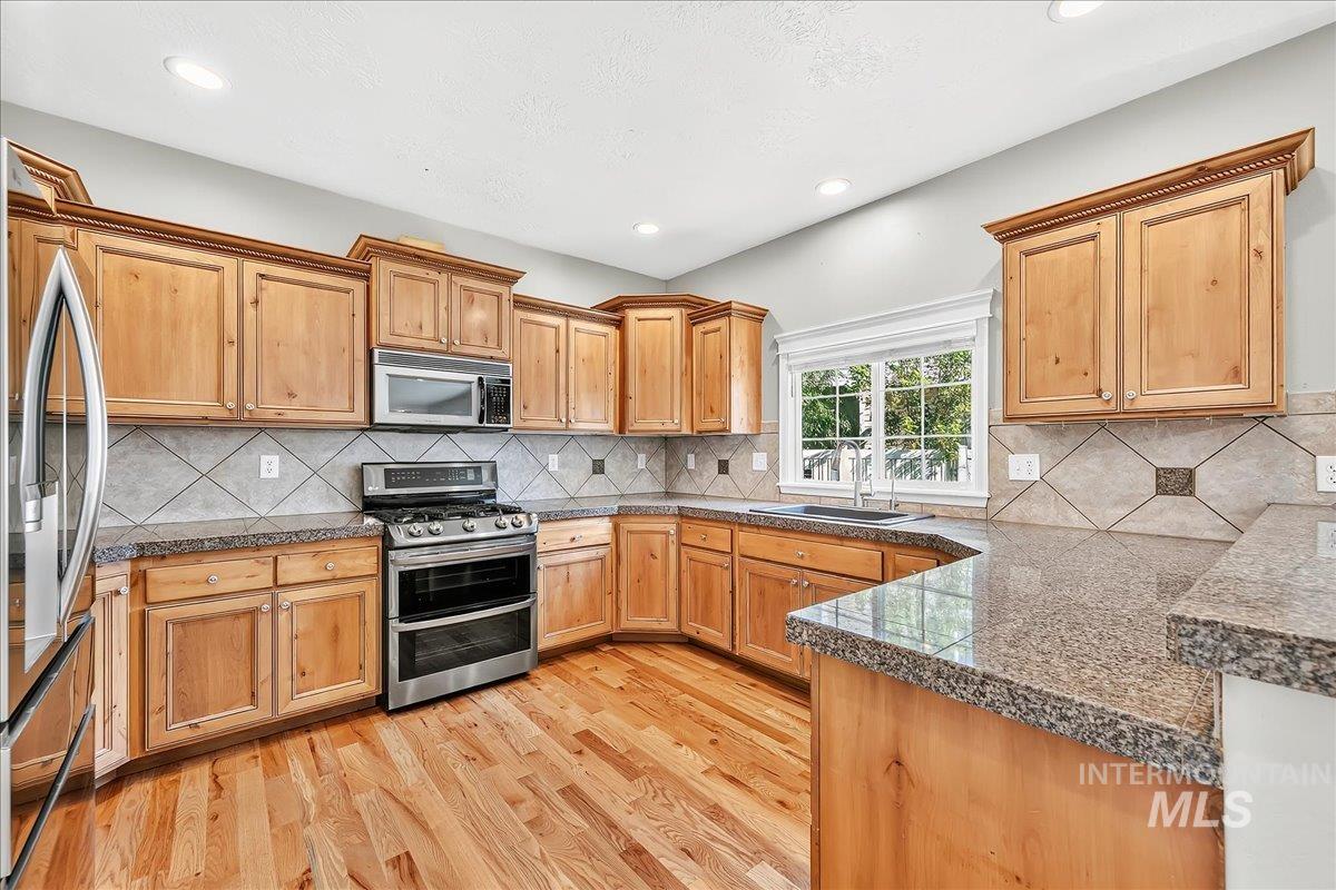 1210 W Cobblefield, Meridian, Idaho 83646, 4 Bedrooms, 2.5 Bathrooms, Residential For Sale, Price $539,900,MLS 98998159