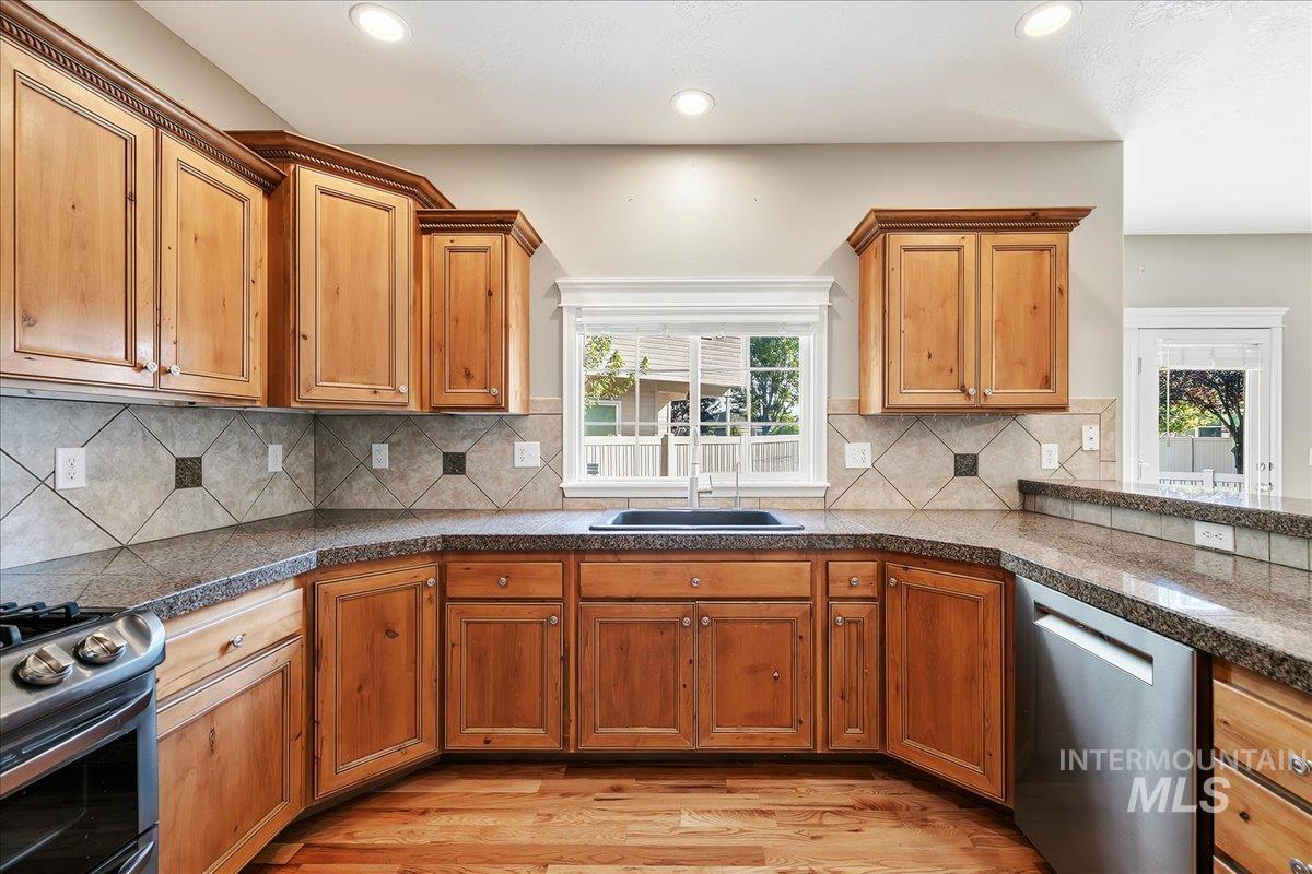 1210 W Cobblefield, Meridian, Idaho 83646, 4 Bedrooms, 2.5 Bathrooms, Residential For Sale, Price $539,900,MLS 98998159