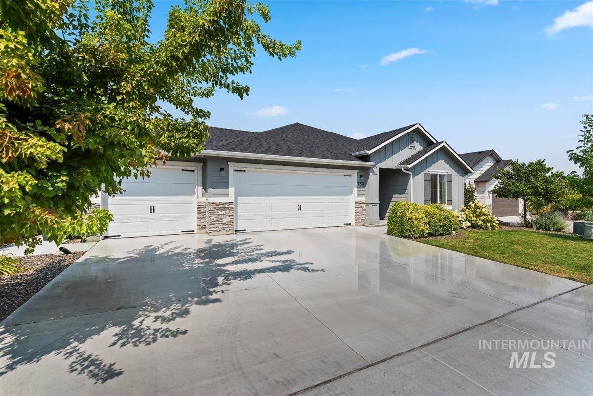 730 W Treehouse Way, Kuna, Idaho 83634, 3 Bedrooms, 2 Bathrooms, Residential For Sale, Price $444,500,MLS 98998160
