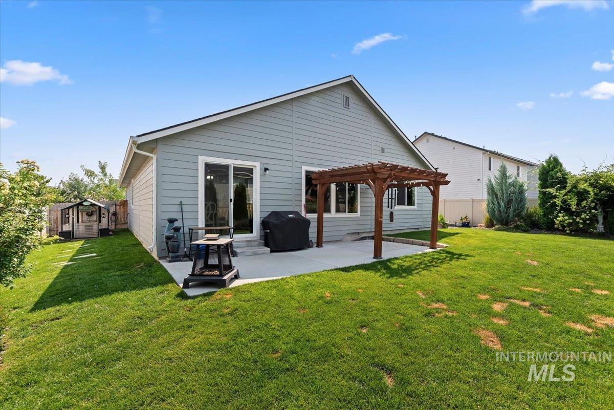 730 W Treehouse Way, Kuna, Idaho 83634, 3 Bedrooms, 2 Bathrooms, Residential For Sale, Price $444,500,MLS 98998160