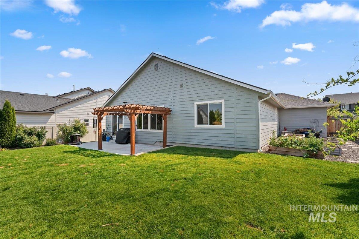730 W Treehouse Way, Kuna, Idaho 83634, 3 Bedrooms, 2 Bathrooms, Residential For Sale, Price $444,500,MLS 98998160