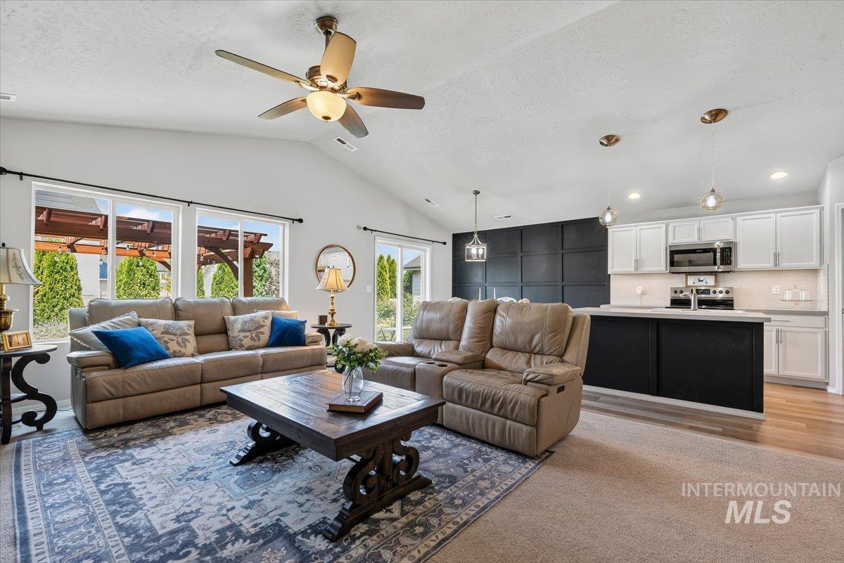 730 W Treehouse Way, Kuna, Idaho 83634, 3 Bedrooms, 2 Bathrooms, Residential For Sale, Price $444,500,MLS 98998160