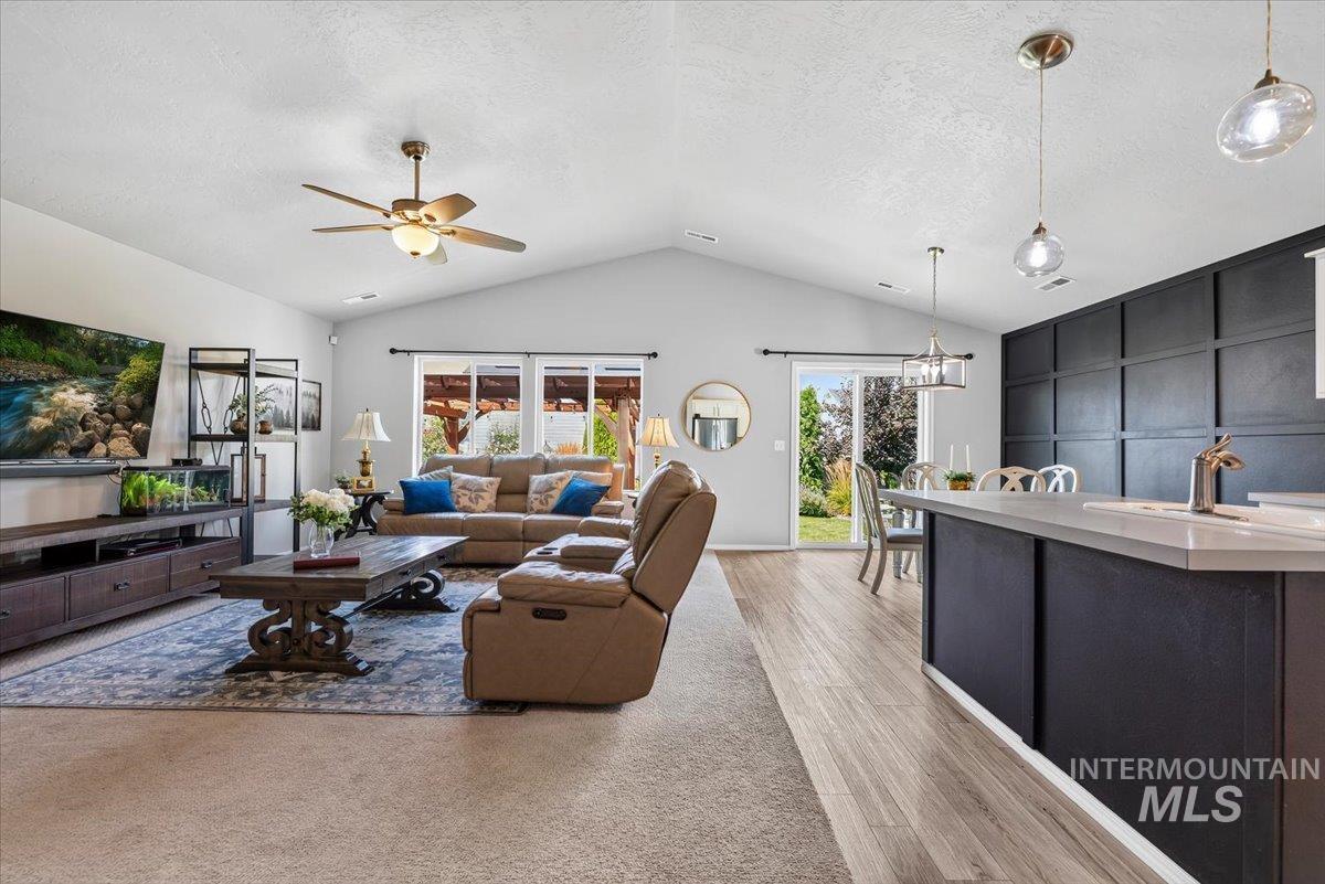 730 W Treehouse Way, Kuna, Idaho 83634, 3 Bedrooms, 2 Bathrooms, Residential For Sale, Price $444,500,MLS 98998160