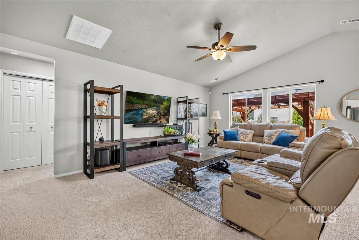 730 W Treehouse Way, Kuna, Idaho 83634, 3 Bedrooms, 2 Bathrooms, Residential For Sale, Price $444,500,MLS 98998160