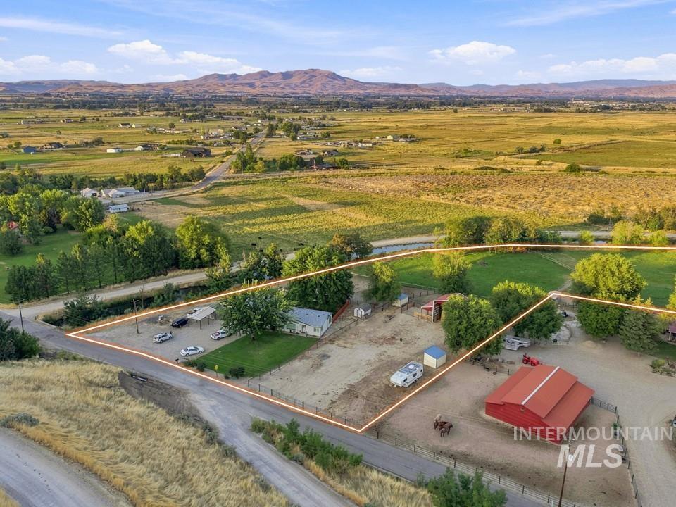 4940 W South Slope Rd, Emmett, Idaho 83617, 4 Bedrooms, 3 Bathrooms, Residential For Sale, Price $679,500, 98998161