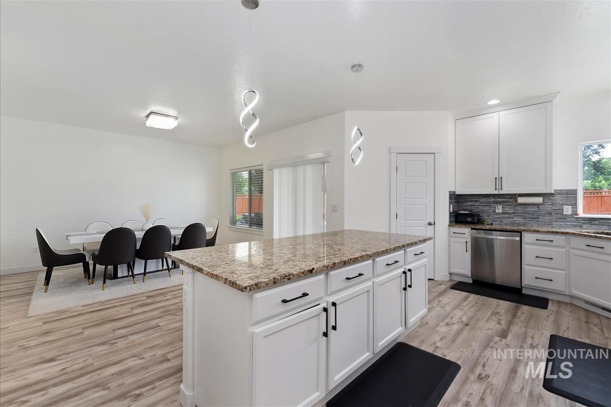 7364 W Spur Court, Boise, Idaho 83709, 5 Bedrooms, 3 Bathrooms, Residential For Sale, Price $774,999,MLS 98998162