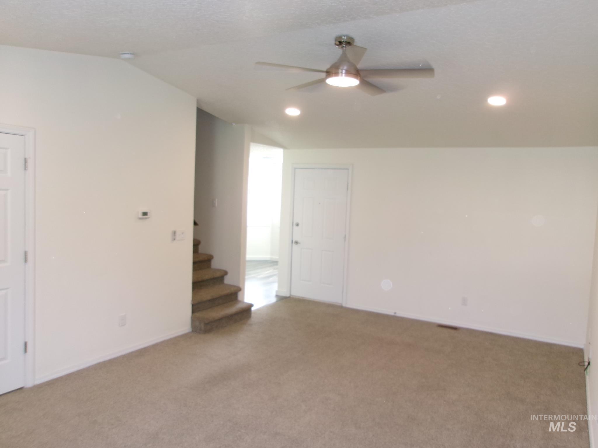 2807 Laurel Way, Nampa, Idaho 83686, 3 Bedrooms, 2.5 Bathrooms, Residential For Sale, Price $344,900,MLS 98998164