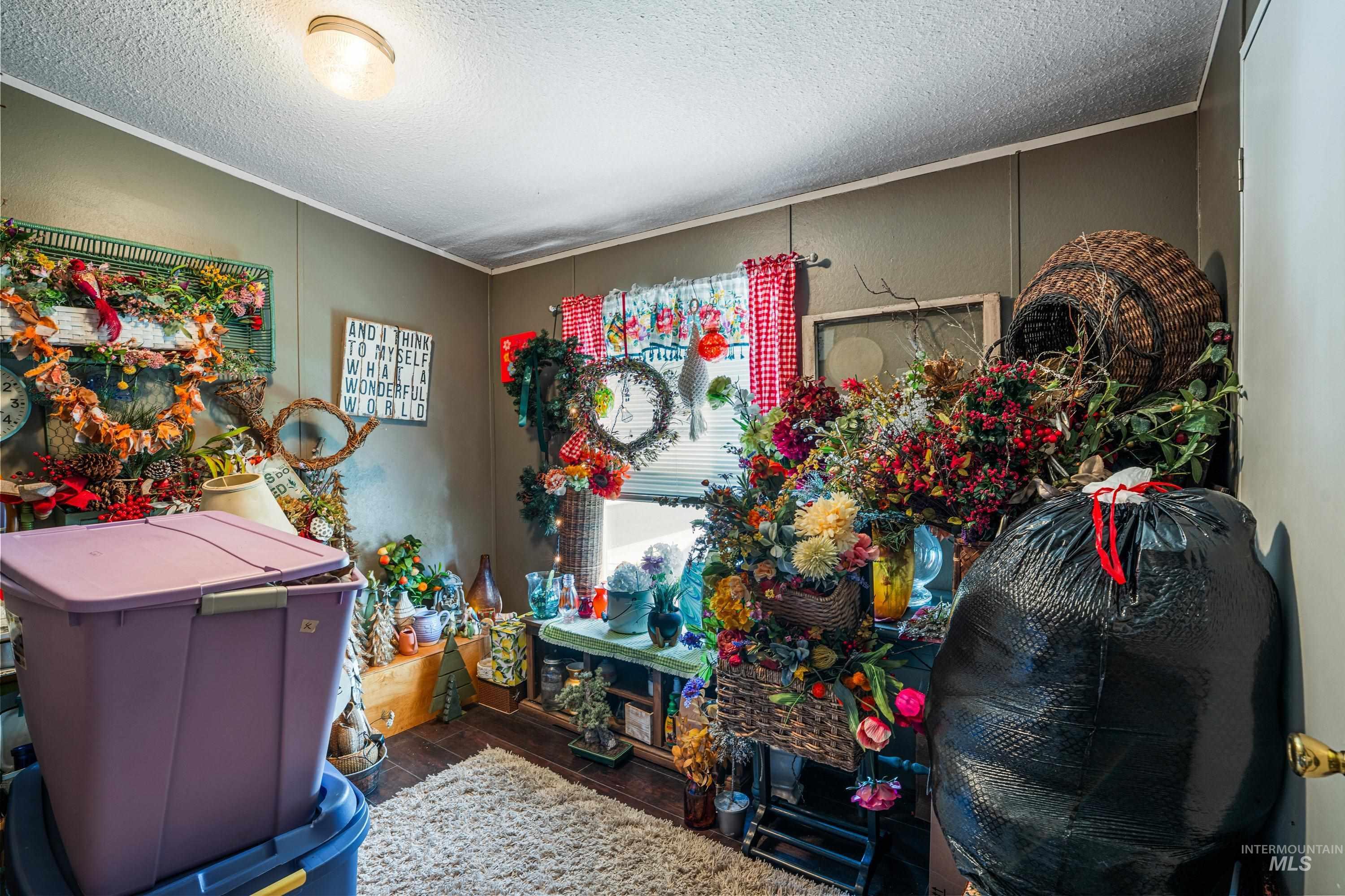 2115 6th Ave #33, Clarkston, Washington 99403, 3 Bedrooms, 2 Bathrooms, Residential For Sale, Price $189,900,MLS 98998166